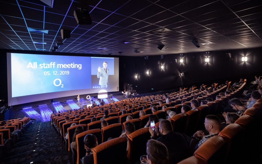 O2, Tlačová konferencia